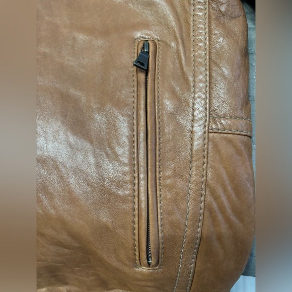 Men’s Andrew Marc leather jacket. Size medium. - Picture 7 of 13